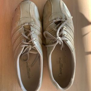 Skechers USA Women’s Size 11